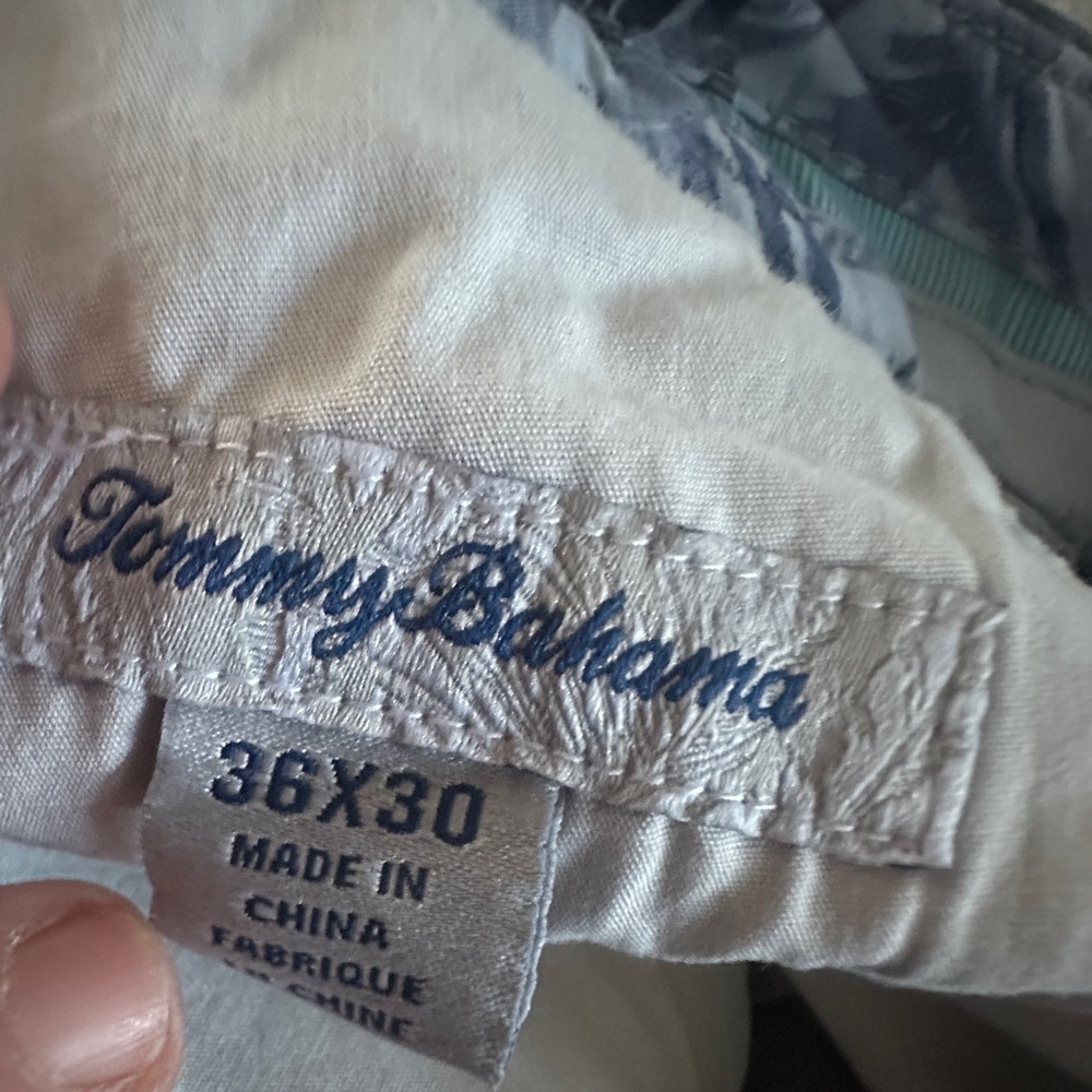 Tommy Bahama Boraclay Flat Front Gray Fog Chino Pants Men’s 36 X 32 - Picture 6 of 6